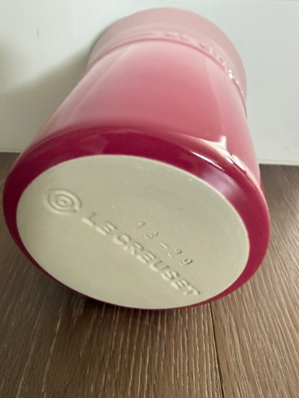 Le Creuset Pink Gradient Utensil Crock - Picture 2 of 5